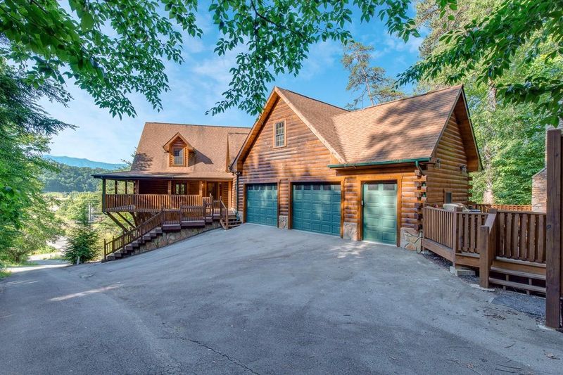 3029 Birds Creek Rd, Sevierville, TN 37876
