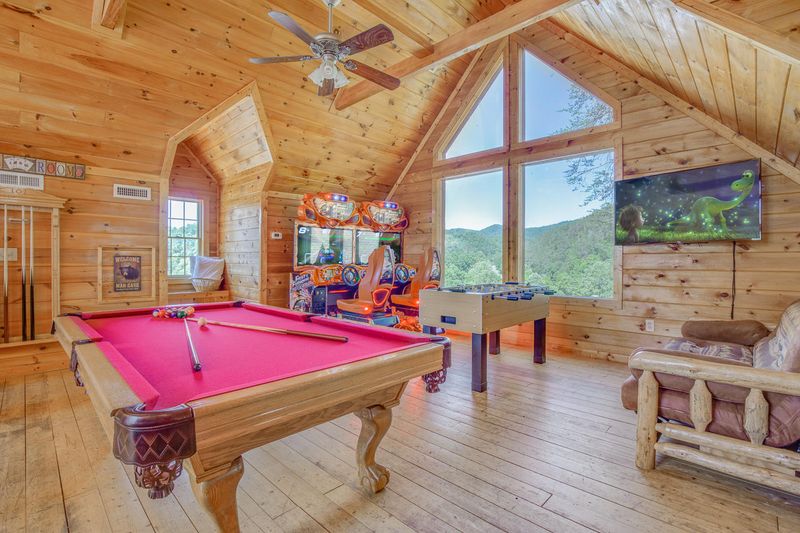 3029 Birds Creek Rd, Sevierville, TN 37876