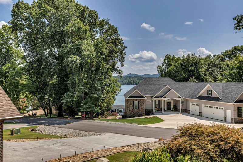 303 Cheestana Way, Loudon, TN 37774