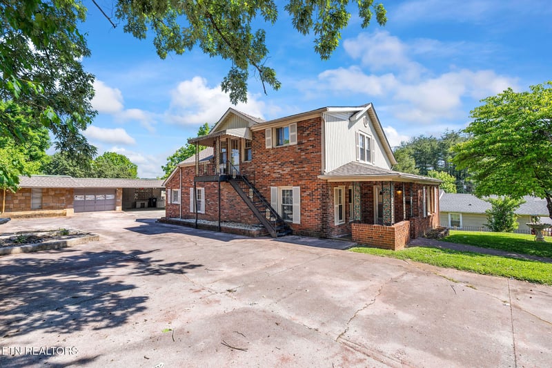 303 E Louise Ave, Morristown, TN 37813