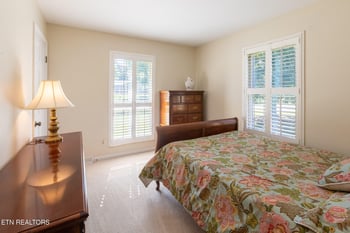 303 Greenhill Dr, Maryville, TN 37804