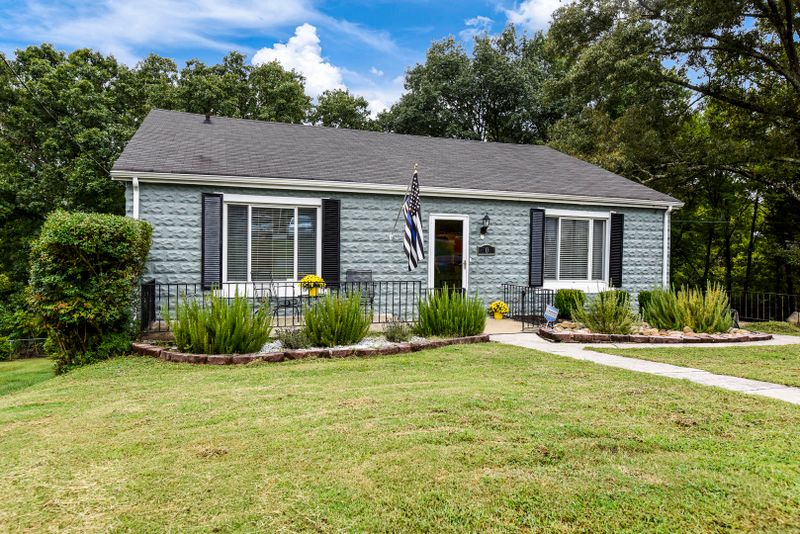 303 Mcnabb Ave, Knoxville, TN 37920