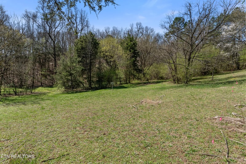 303 Montview Rd, Lenoir City, TN 37771