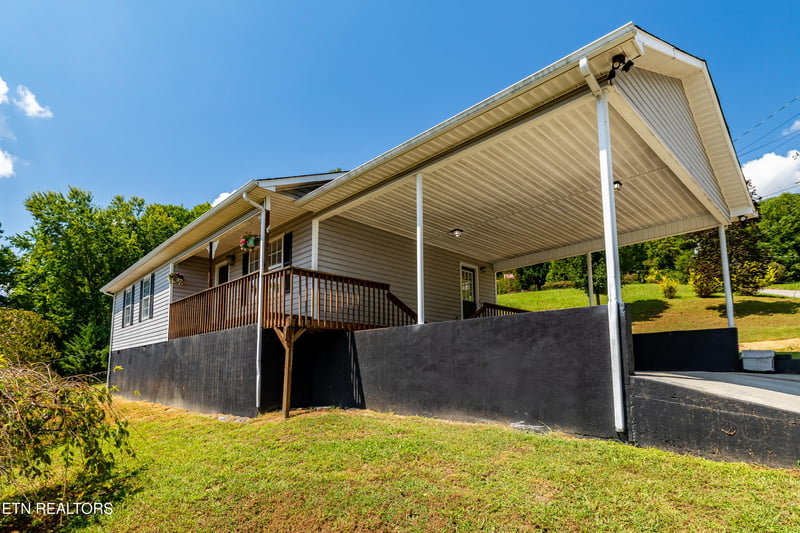 303 N 16th St, Lafollette, TN 37766