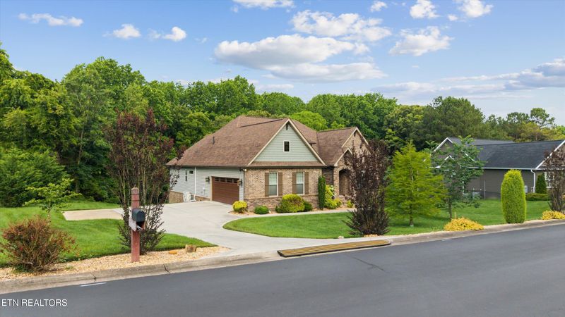 303 Okmulgee Cir, Loudon, TN 37774