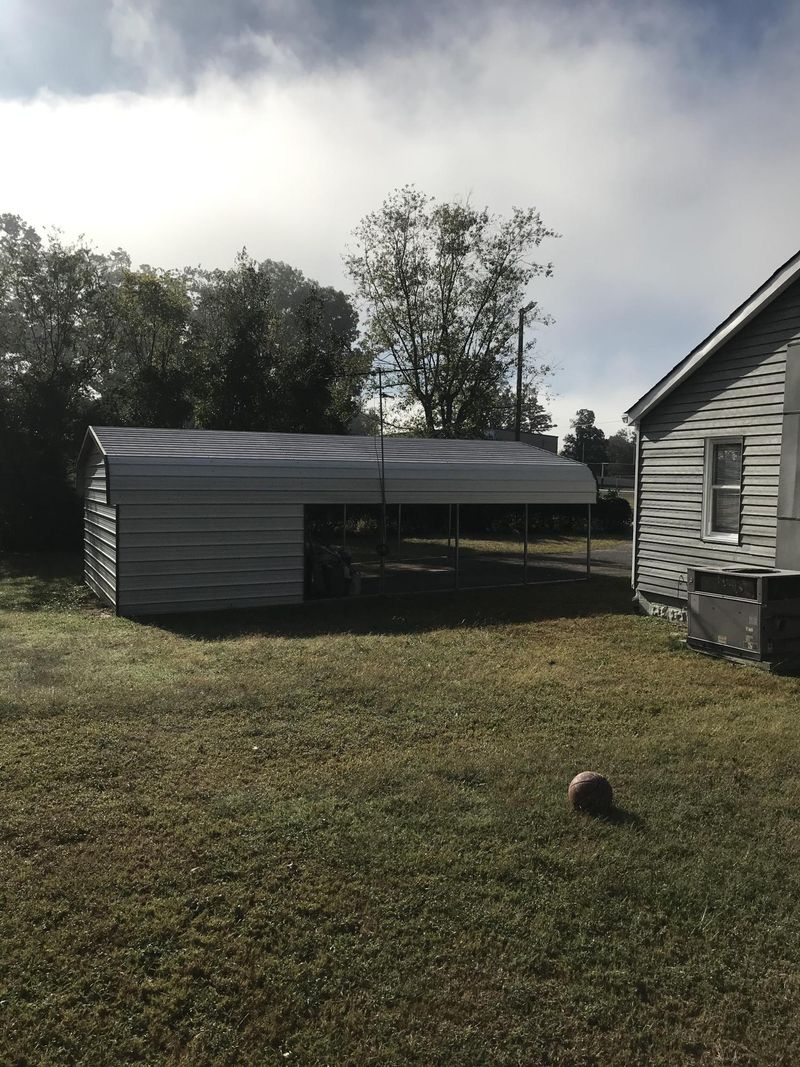 303 S Fowler St, Clinton, TN 37716