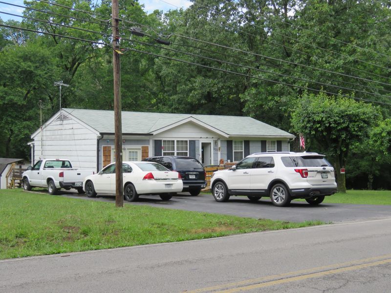 303 Wayne Ave, Crossville, TN 38555
