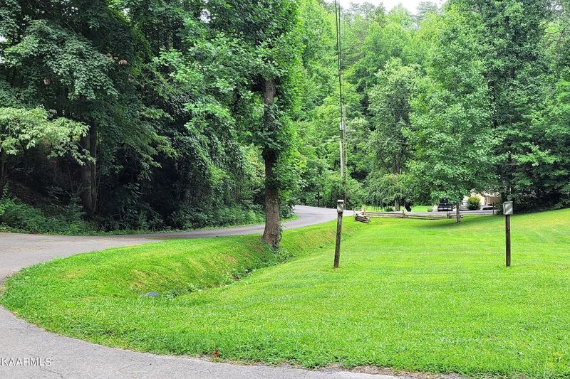 3030 Grant Ln, Sevierville, TN 37876