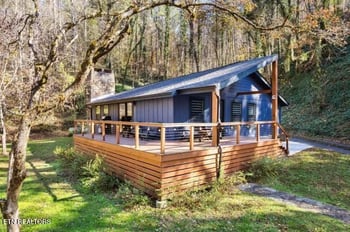 3033 N Clear Fork Rd, Sevierville, TN 37862