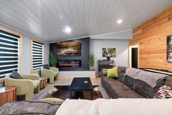 3033 N Clear Fork Rd, Sevierville, TN 37862