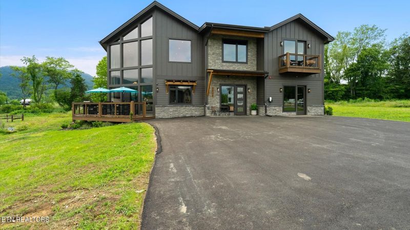 3034 Wonder Meadows Ln, Sevierville, TN 37862