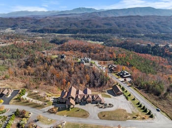 3035 Smoky Bluff Tr, Sevierville, TN 37862