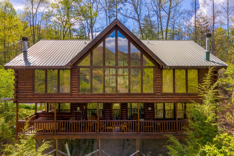 3036 Amanda Jane Way, Sevierville, TN 37862