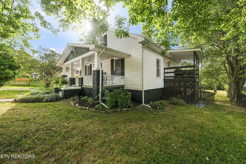 3038 Conner Dr, Knoxville, TN 37918