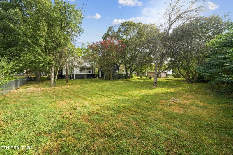 3038 Conner Dr, Knoxville, TN 37918