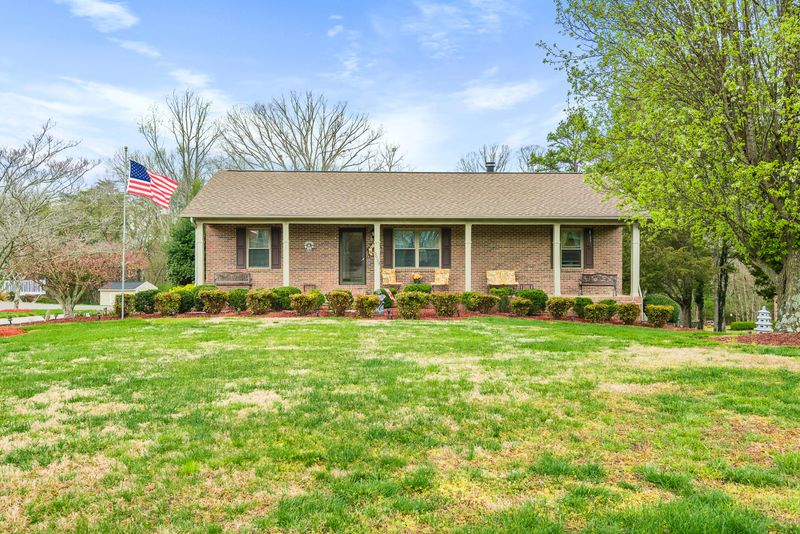 3039 Eagle Dr, Maryville, TN 37803
