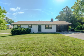 3039 Lona Dr, Sevierville, TN 37862