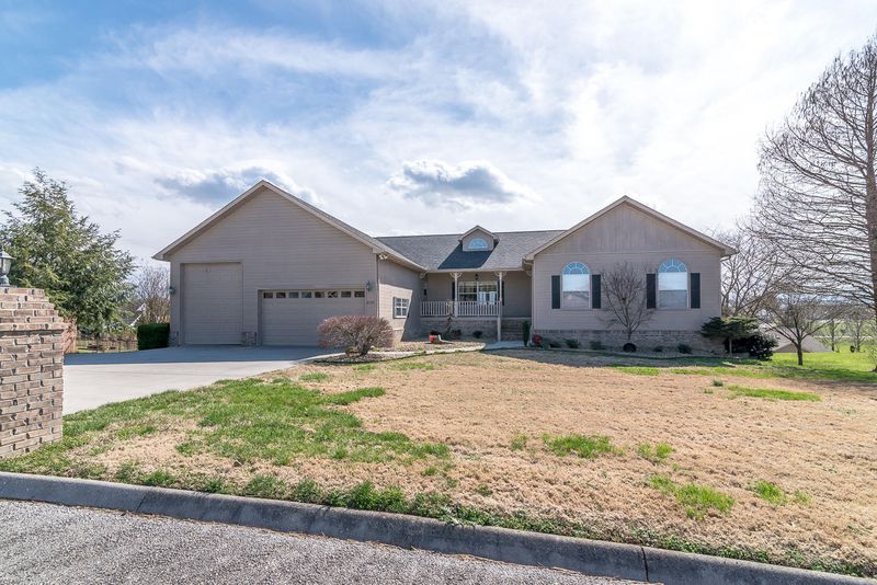 3039 Shaconage Tr, Sevierville, TN 37876