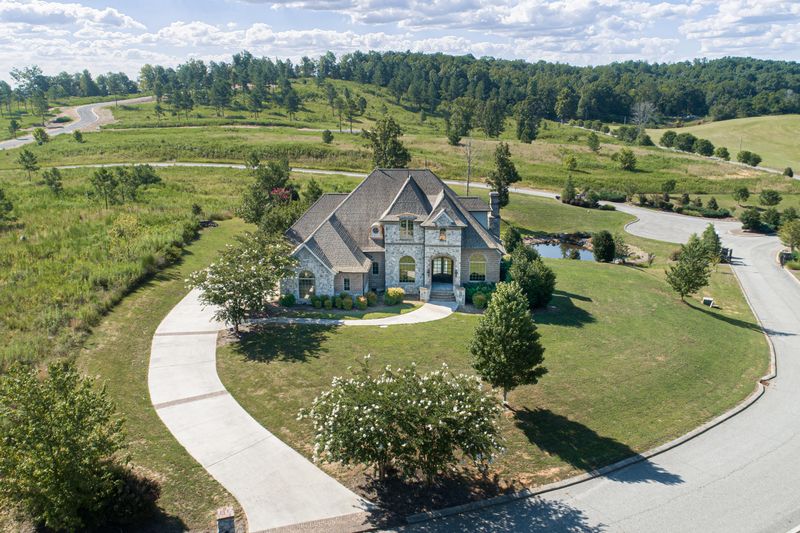 304 Blueberry Dr, Loudon, TN 37774