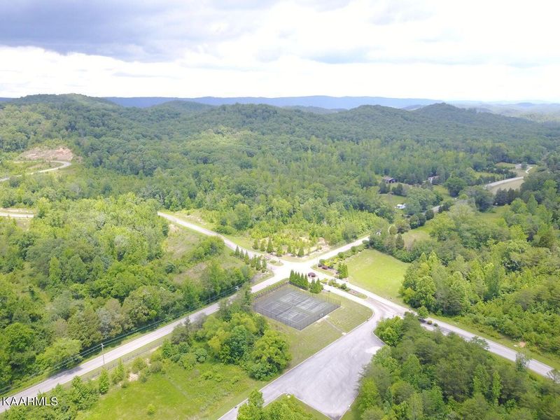 304 Caney View Dr, Harriman, TN 37748
