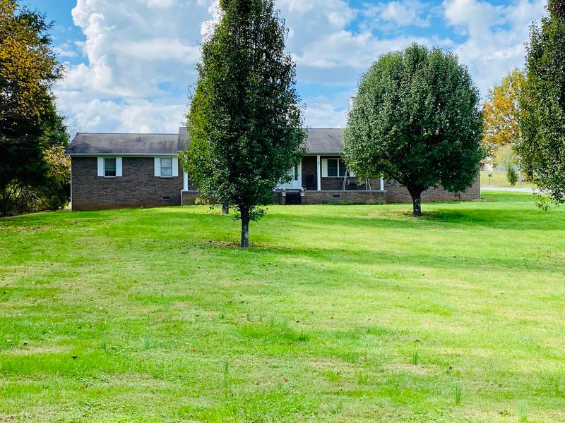 304 Cape Russell Rd, Sharps Chapel, TN 37866