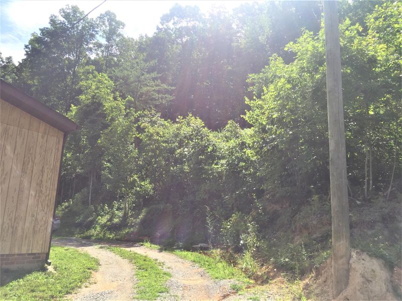 304 Co Rd 296, Sweetwater, TN 37874