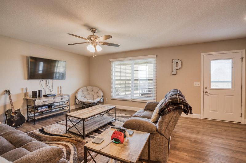 304 County Garage Rd, Crossville, TN 38555