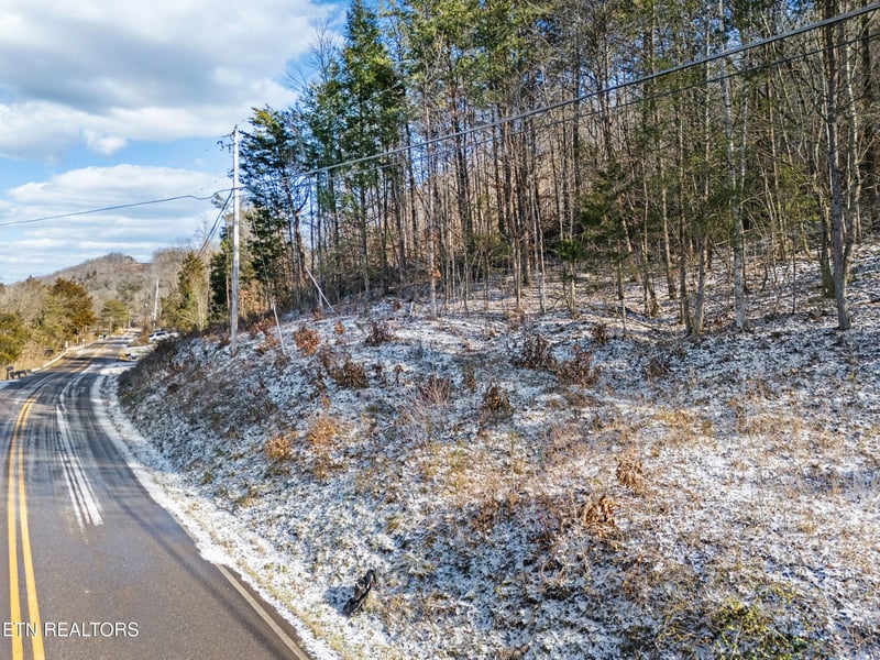 304 E Brushy Valley Dr, Powell, TN 37849
