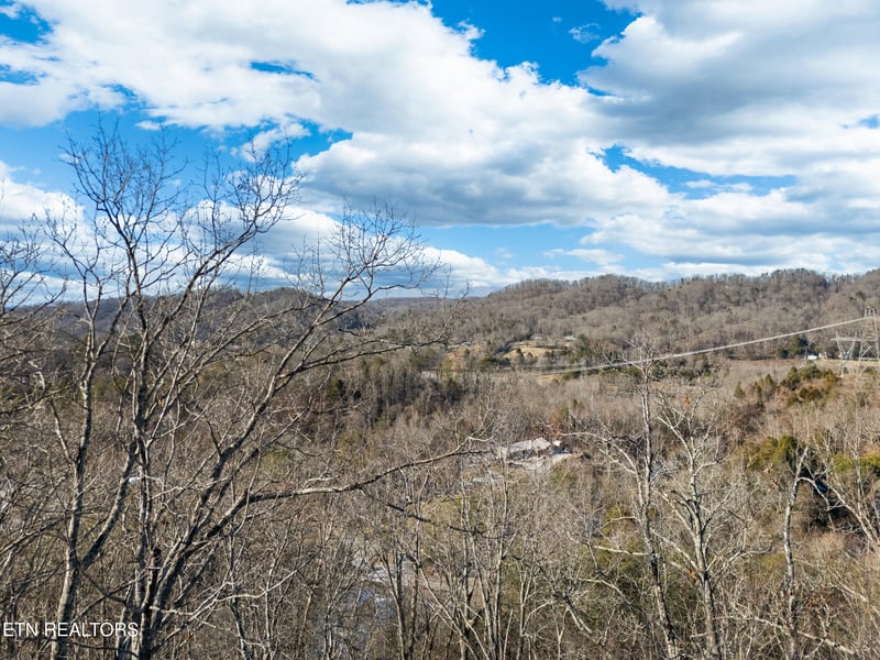 304 E Brushy Valley Dr, Powell, TN 37849