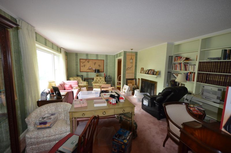 304 E Forest Ln, Oak Ridge, TN 37830