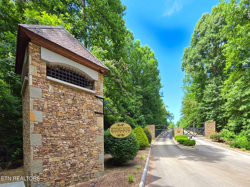 304 Enclave Way, Kingston, TN 37763
