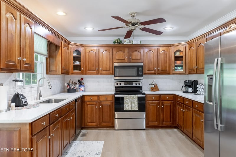 304 Fairway Dr, Athens, TN 37303