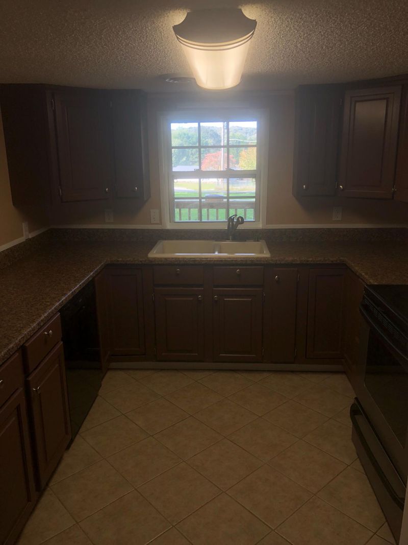 304 Lee Rd, Clinton, TN 37716