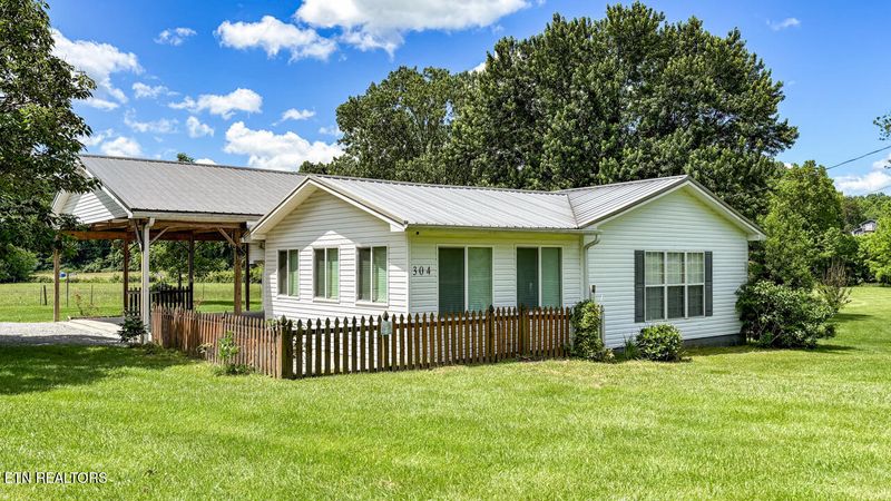 304 Letory Rd, Wartburg, TN 37887
