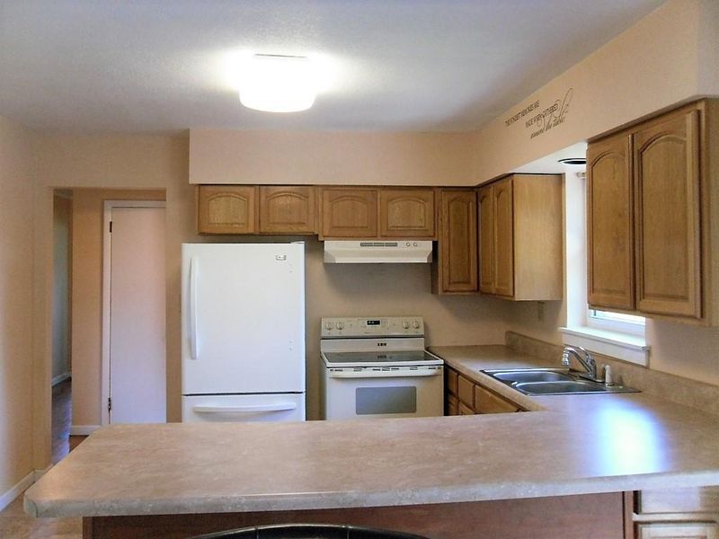304 Million St, Athens, TN 37303