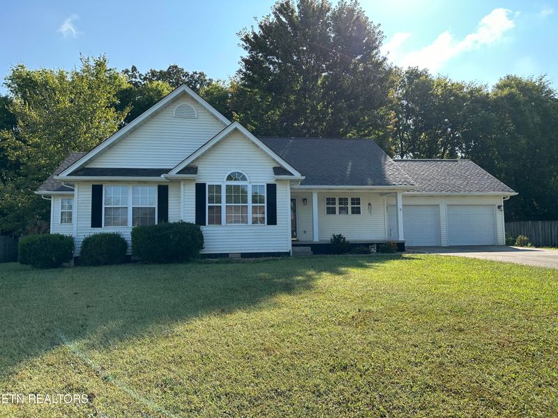 304 N Rolling Ridge Ln, Vonore, TN 37885