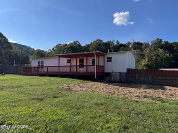 304 Peach Tree Cir, Wartburg, TN 37887