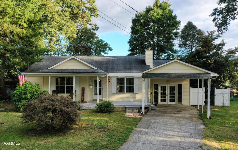 304 Pheasant Ln, Clinton, TN 37716