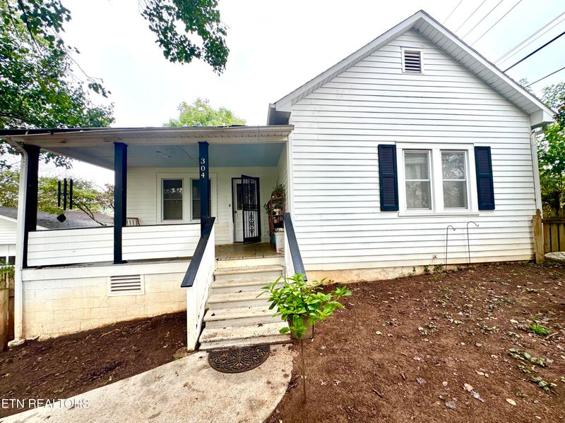 304 Pineview Rd, Knoxville, TN 37918