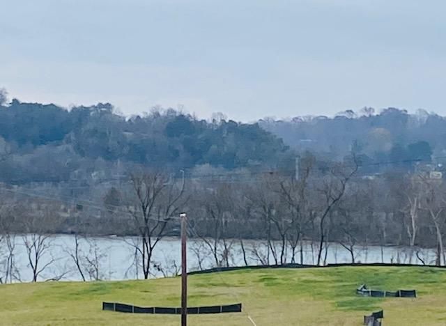 304 Poplar St, Loudon, TN 37774