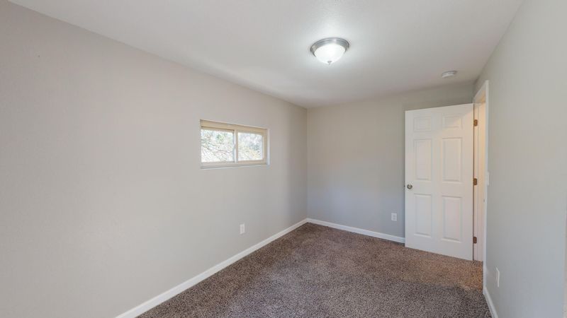 304 Unaka St, Clinton, TN 37716