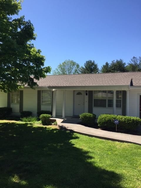 3040 Meadowview Dr, Kingston, TN 37763