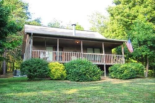 3042 Crestview Ct, Pigeon Forge, TN 37862