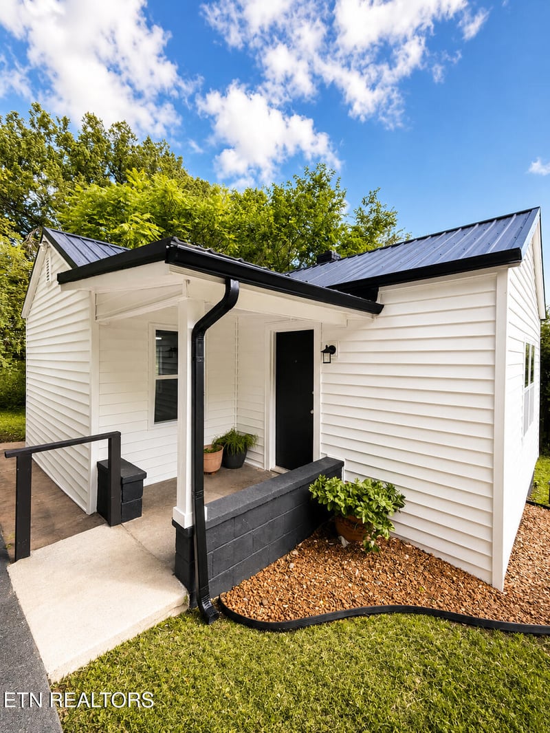 3042 Woodbine Ave, Knoxville, TN 37914