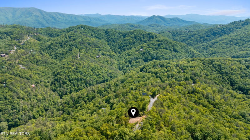 3043 Hatcher Top Rd, Sevierville, TN 37862