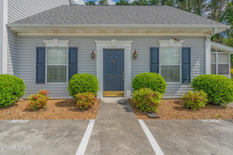 3043 Lee Hwy, Athens, TN 37303