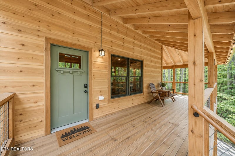 3045 Jones Creek Ln, Sevierville, TN 37862