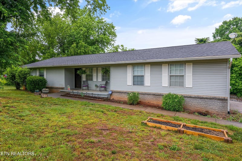 3046 Johnston Rd, Louisville, TN 37777