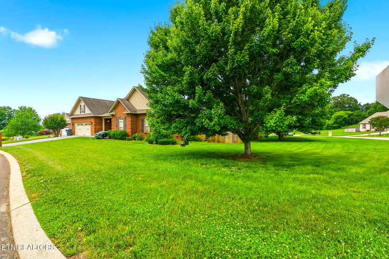 3047 S Hampton Way, Maryville, TN 37803