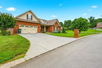 3047 S Hampton Way, Maryville, TN 37803